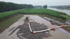 砂と泥の排放端や,切断用吸水用掘削機の排放場所